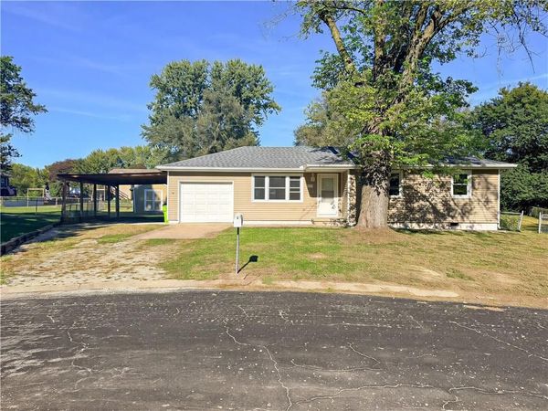 2806 Wesley Court, Sedalia, MO 65301