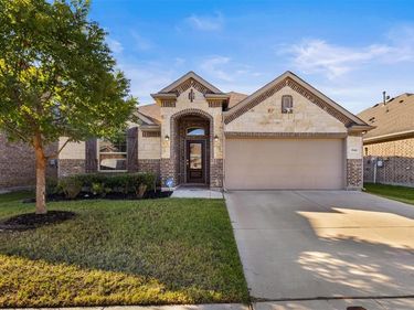 1740 Rio Costilla Road, Fort Worth, TX 76131
