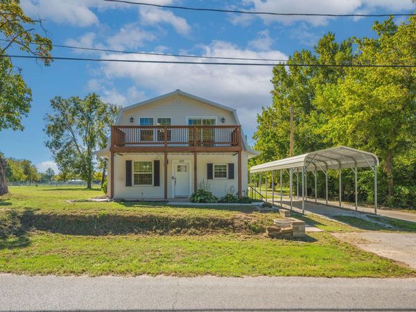 537 E Spring Street , Neosho, MO 64850