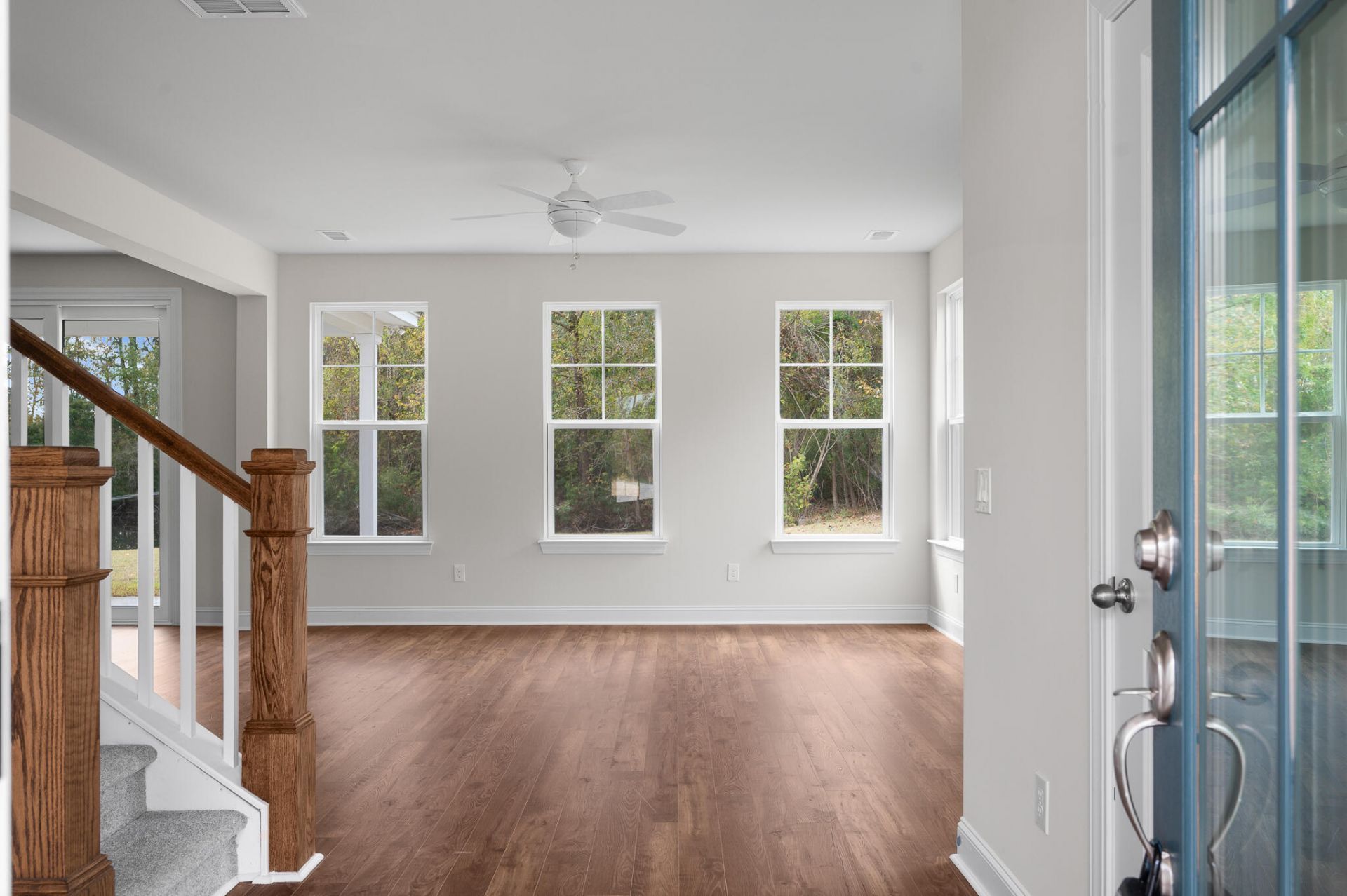 1098 Williams Road Photo 4