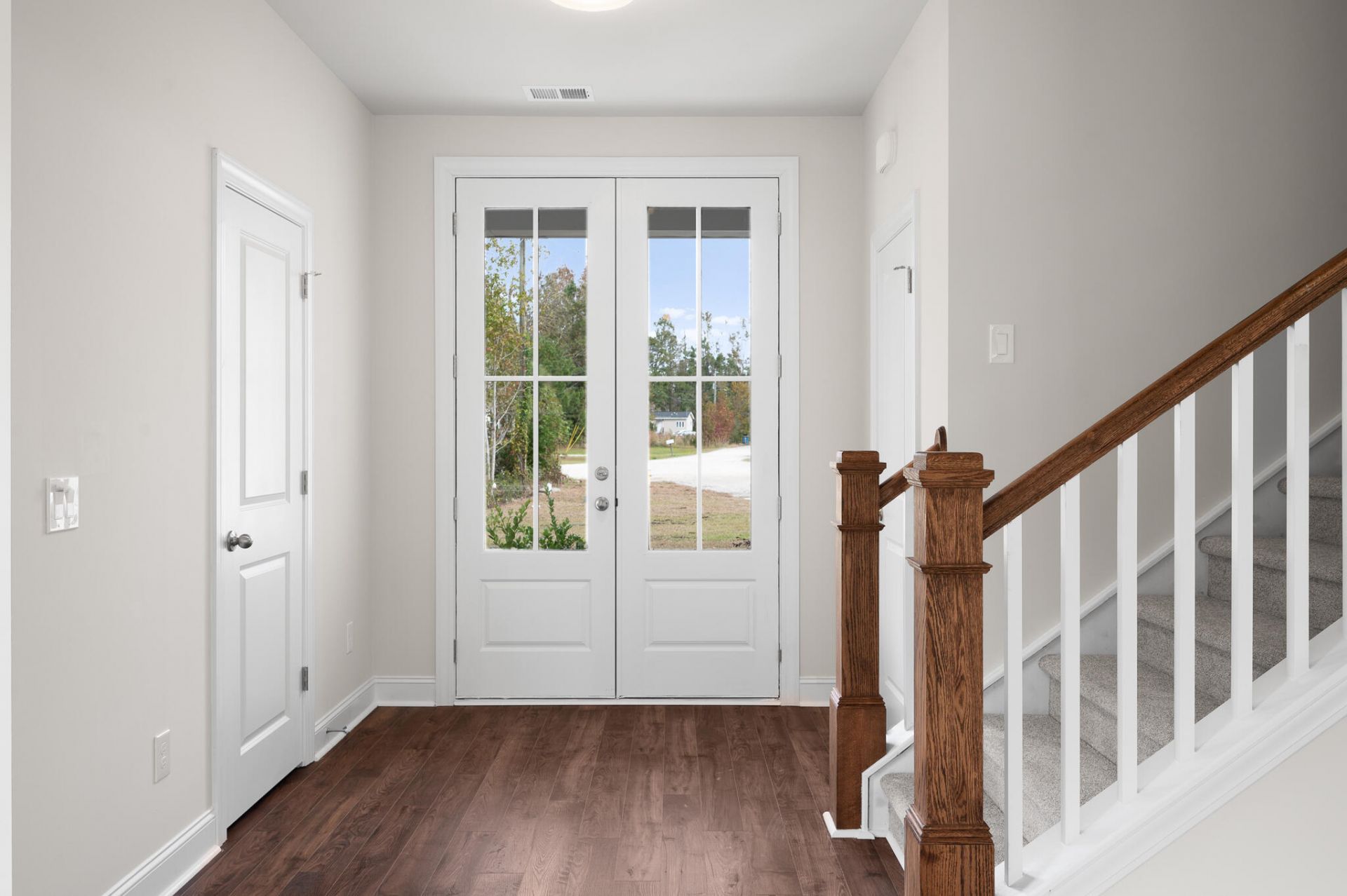 1098 Williams Road Photo 8