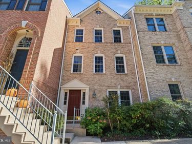 105 REES PLACE, FALLS CHURCH, VA 22046