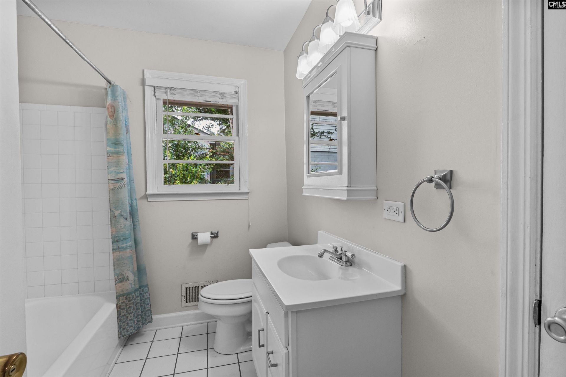 821 Elm Avenue  Photo 22