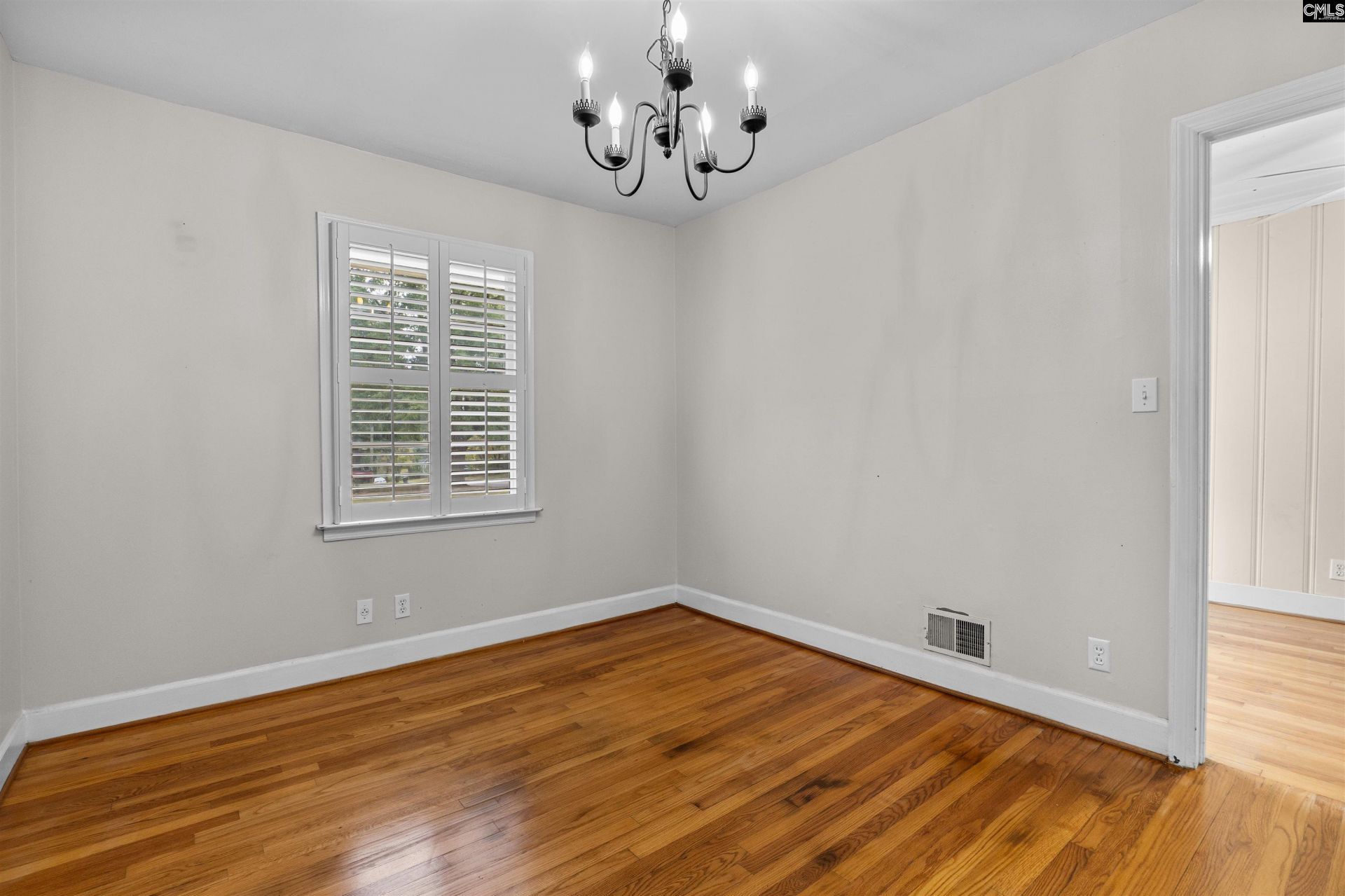 821 Elm Avenue  Photo 8