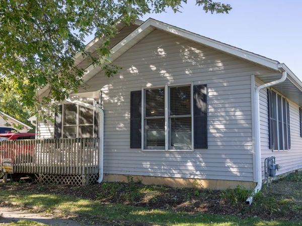 100 ADAMS Street , Ridott, IL 61067