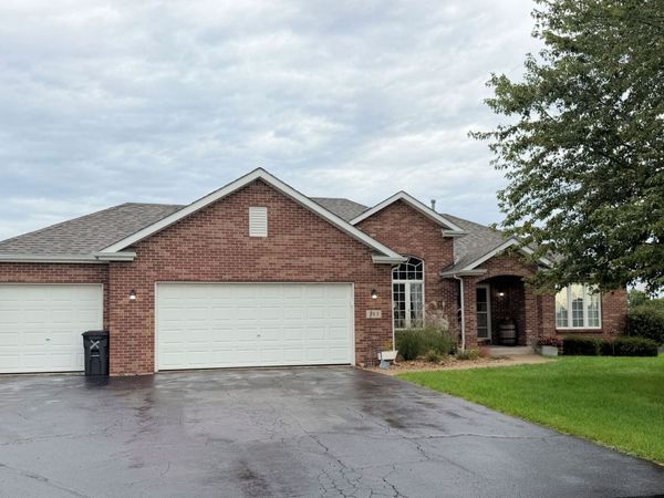 383 Red Fox Drive , Davis Junction, IL 61020