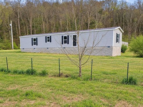 2 Kaylee Ln, Elmwood, TN 38560