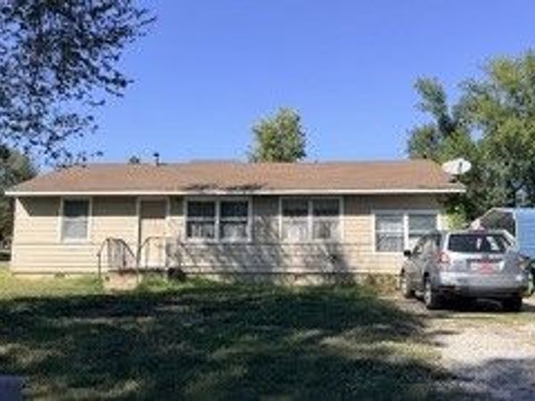 1124 W Pearl Street , Collinsville, OK 74021
