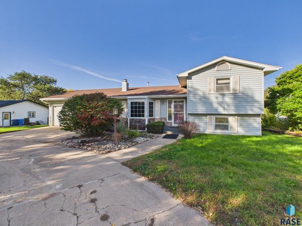 25761 Lindbergh Ave, Renner, SD 57055