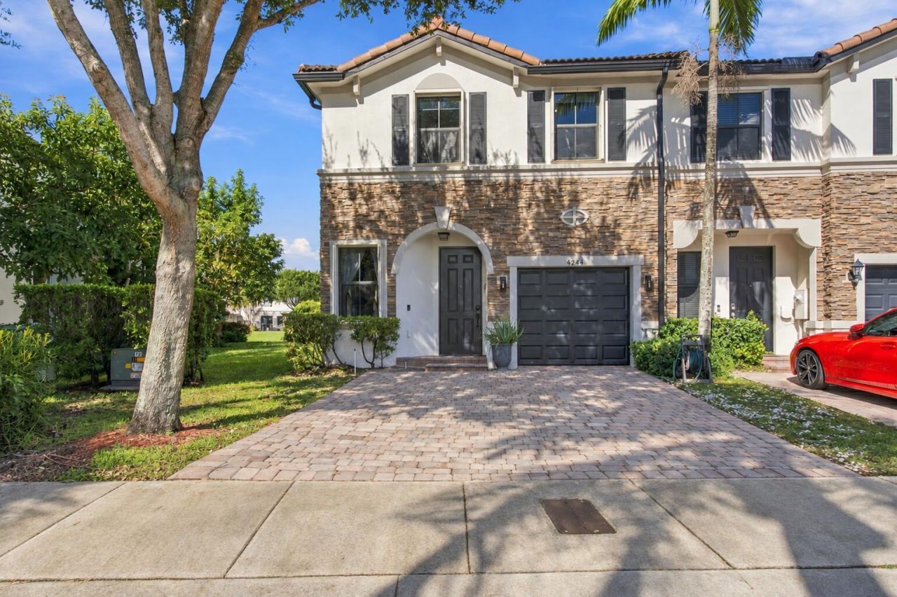 4244 SW 164th Court, Miami, FL 33185 Photo