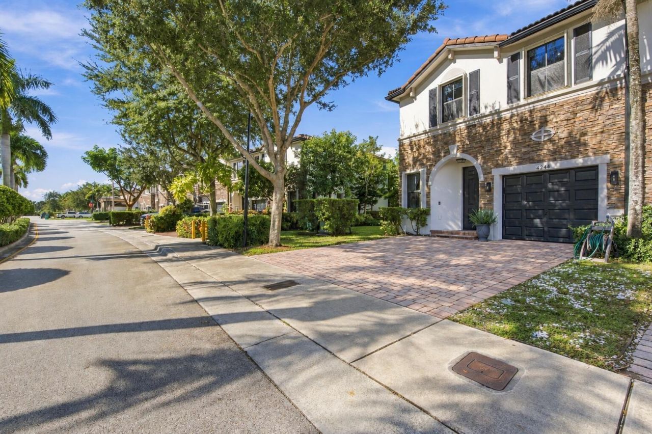 4244 SW 164th Court, Miami, FL 33185 Photo