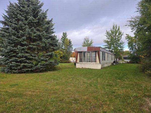 700 W 26th AVE, Sault Ste Marie, MI 49783