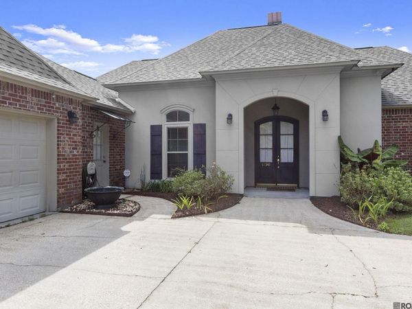 12345 Old Mill Dr, Geismar, LA 70734