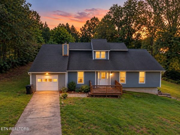 459 Dogwood Lane, Jacksboro, TN 37757