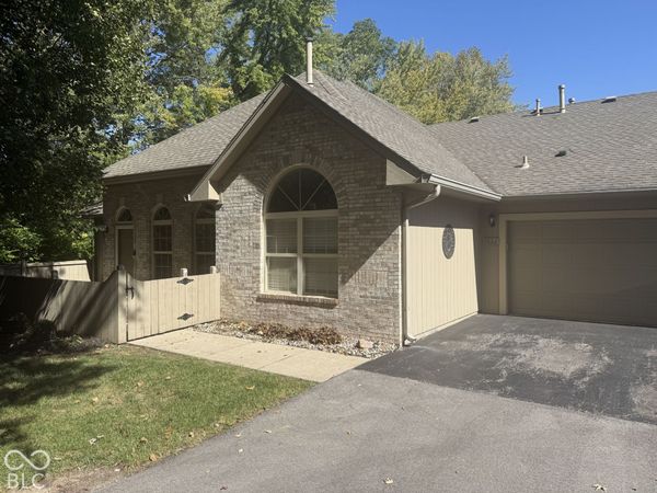 7662 Briarstone Lane , Indianapolis, IN 46227