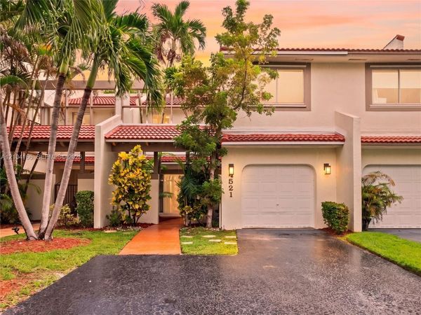4521 NW 102nd Ct , Doral, FL 33178