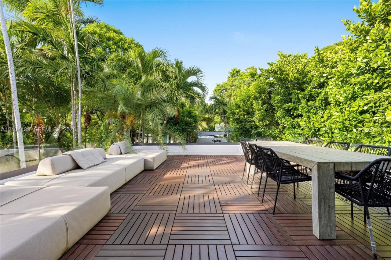 250 S Hibiscus Dr, Miami Beach, FL 33139 Photo