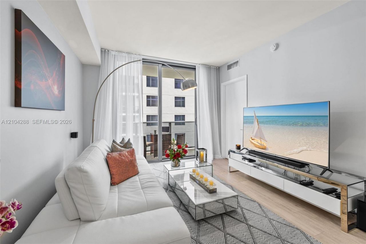 55 SW 9th St, Unit 2309, Miami, FL 33130 Photo