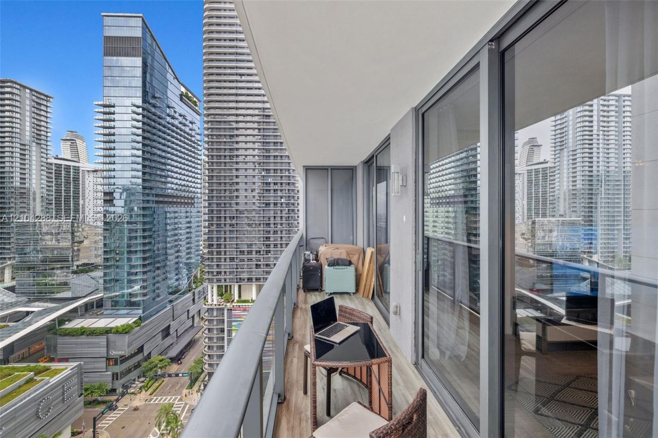55 SW 9th St, Unit 2309, Miami, FL 33130 Photo