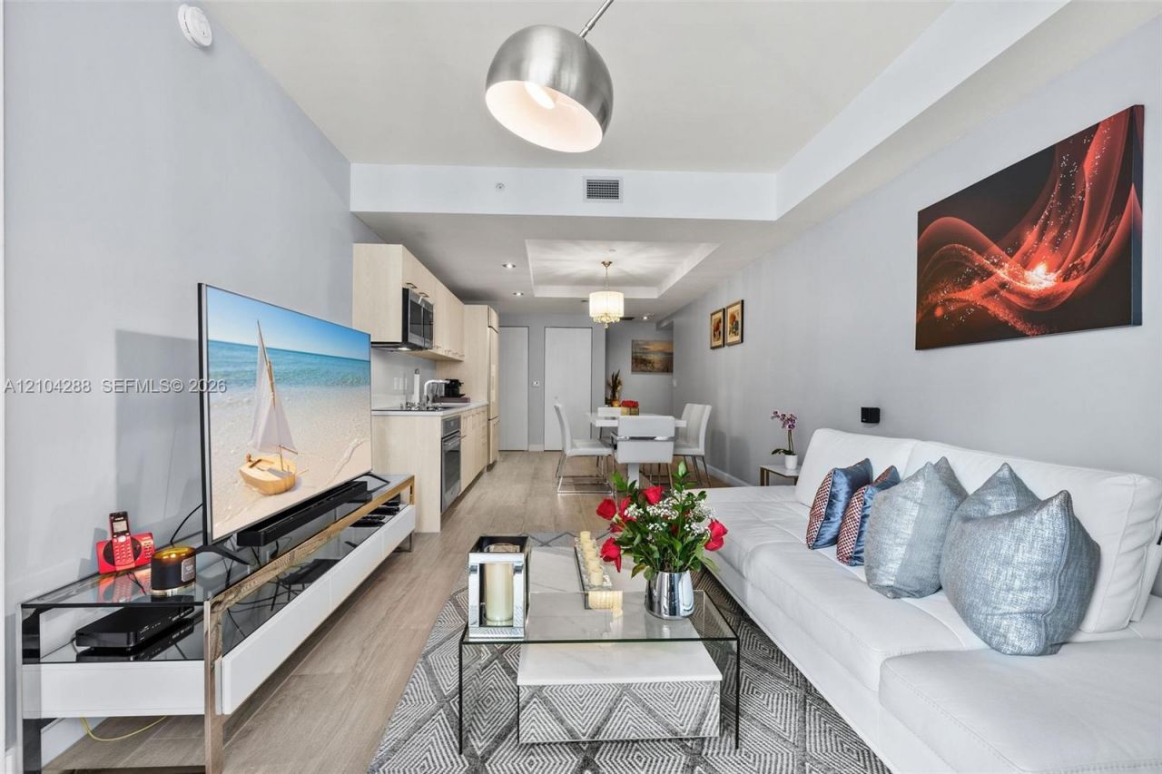 55 SW 9th St, Unit 2309, Miami, FL 33130 Photo