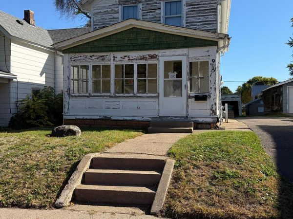 915 4th Street S, Stillwater, MN 55082