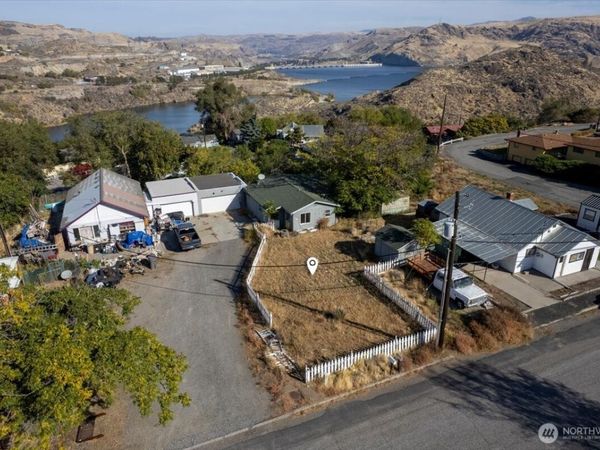 213 Roosevelt Drive , Grand Coulee, WA 99133