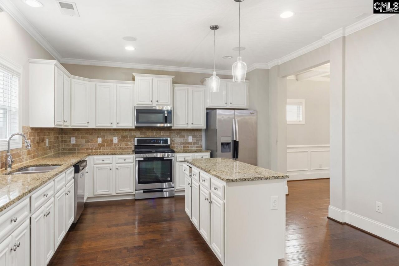 555 Caladium Way  Photo 8