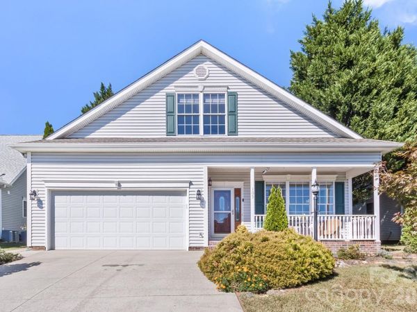 105 Willow Oak Drive, Asheville, NC 28805