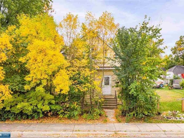 212 8th Street S, Virginia, MN 55792