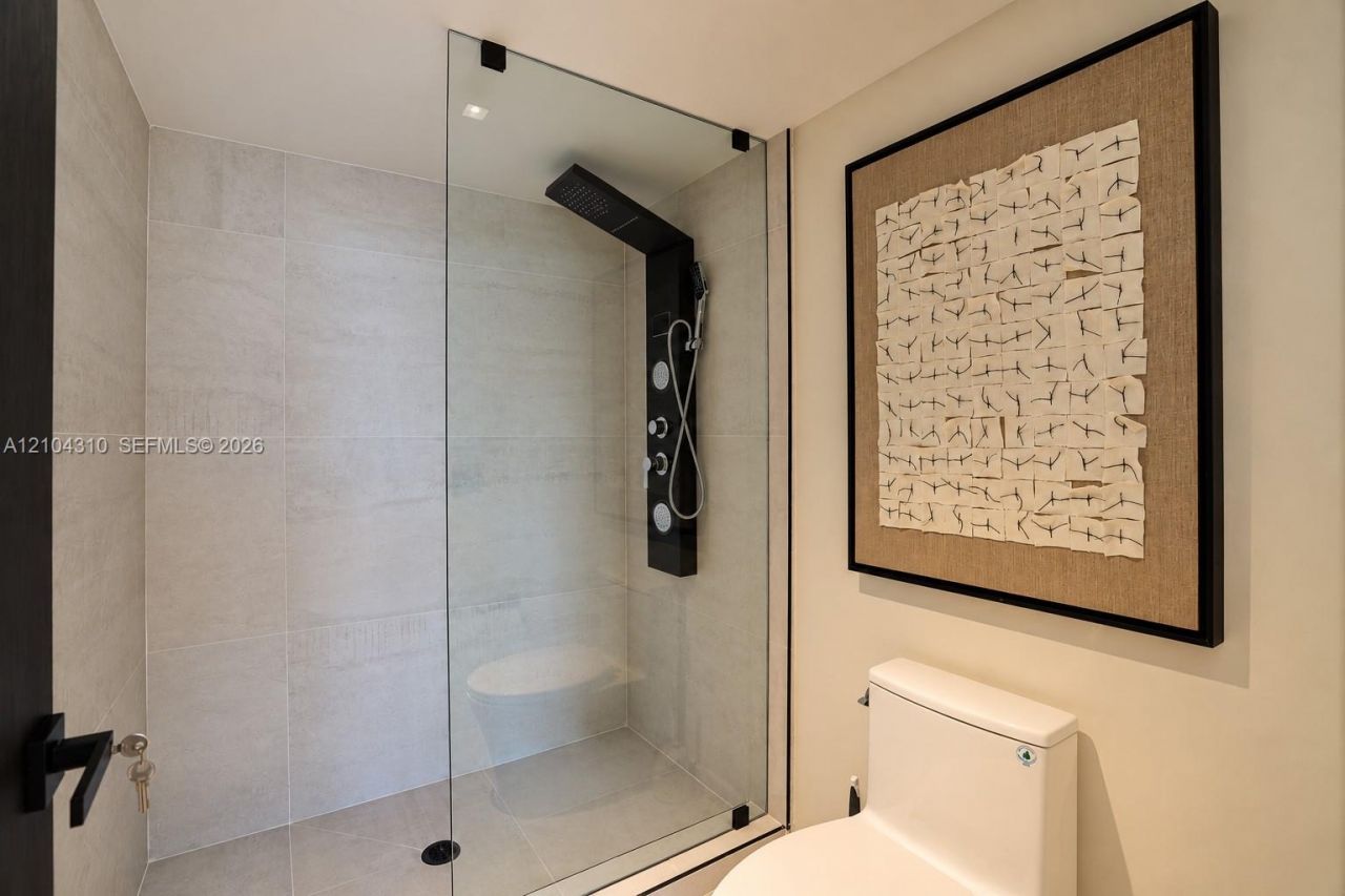 3530 Mystic Pointe Dr , Unit 415, Aventura, FL 33180 Photo