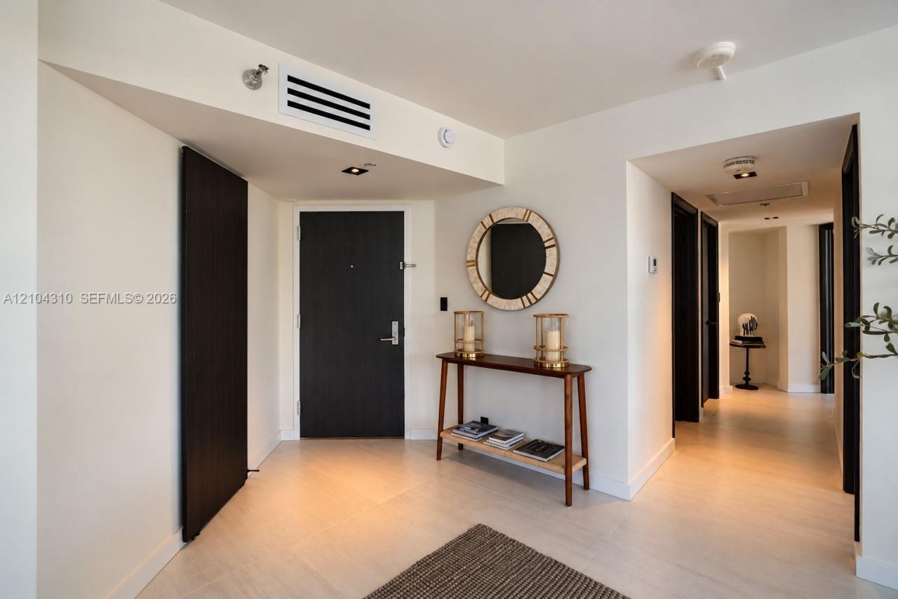 3530 Mystic Pointe Dr , Unit 415, Aventura, FL 33180 Photo