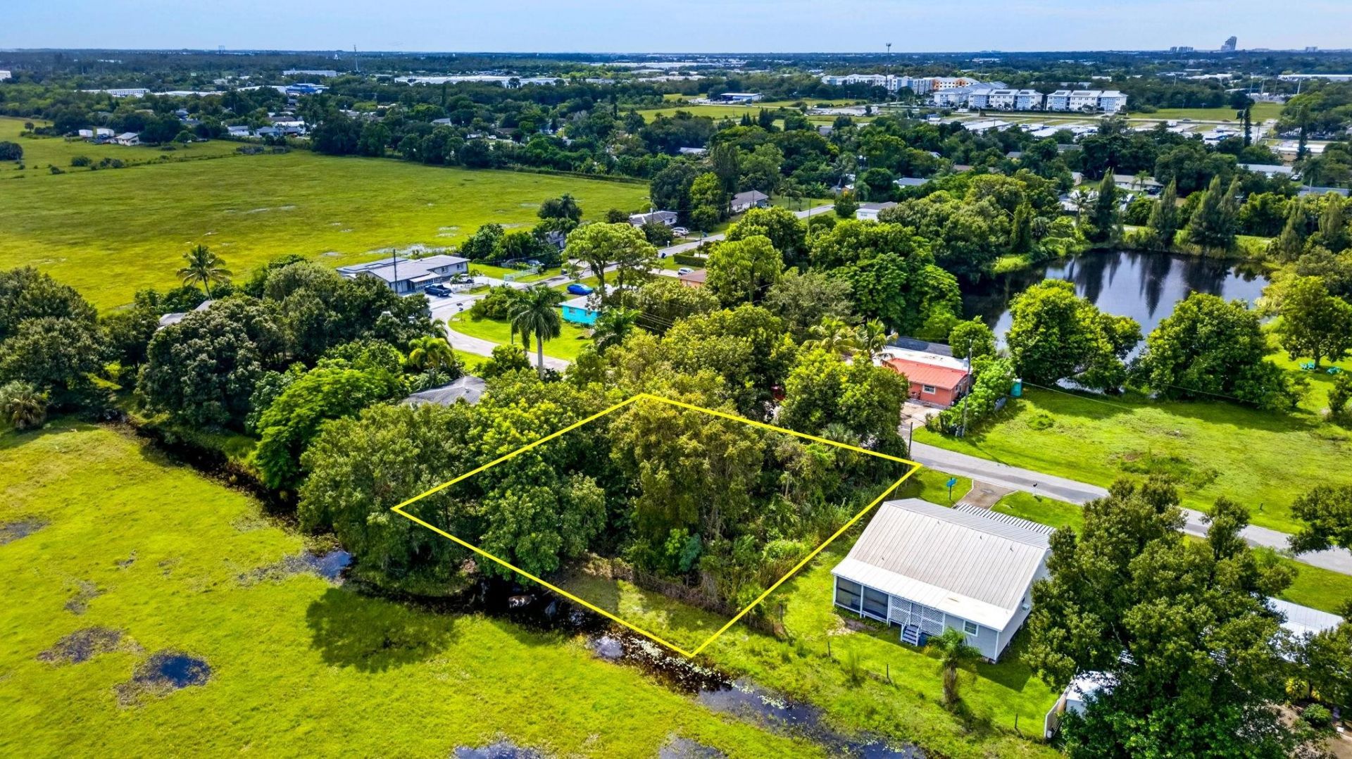 2566 Dryden Cir, Fort Myers, FL 33905 Photo