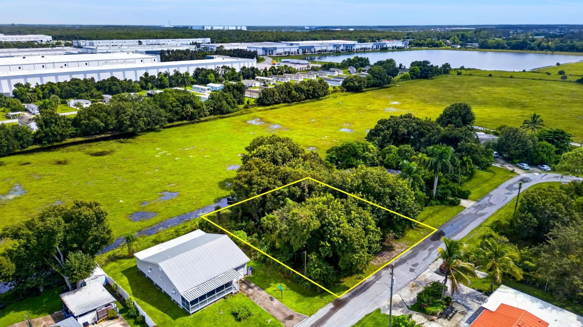 2566 Dryden Cir, Fort Myers, FL 33905 Photo