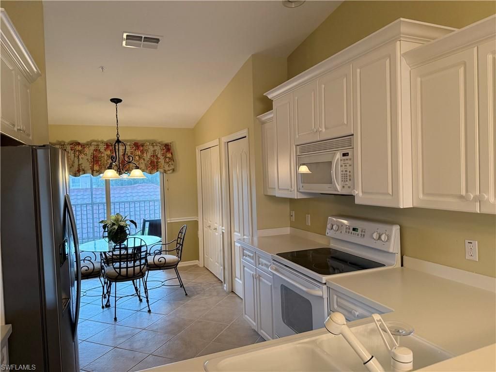 2860 Cypress Trace Cir , Unit 1825, Naples, FL 34119 Photo