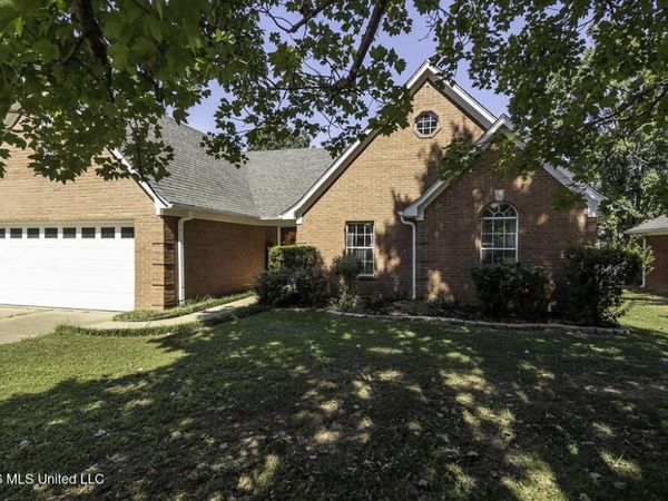 6890 Ranch Ridge Cove, Walls, MS 38680