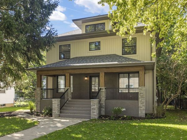 122 N Oakwood Avenue, West Chicago, IL 60185