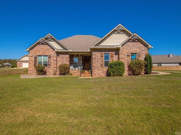 19 Winterberry Drive, Greenbrier, AR 72058