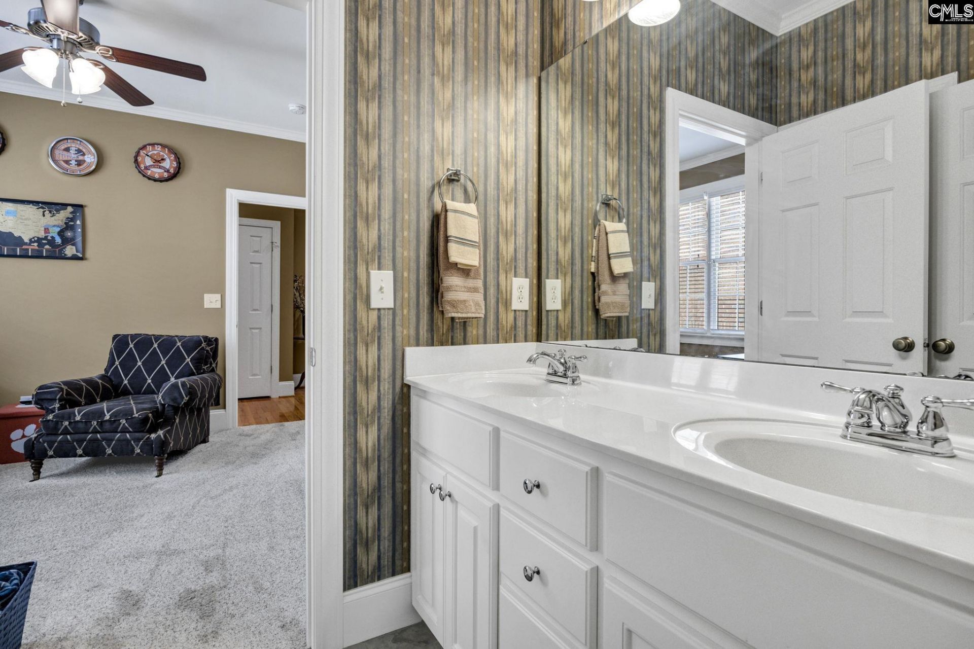 8 Greenside Lane  Photo 37