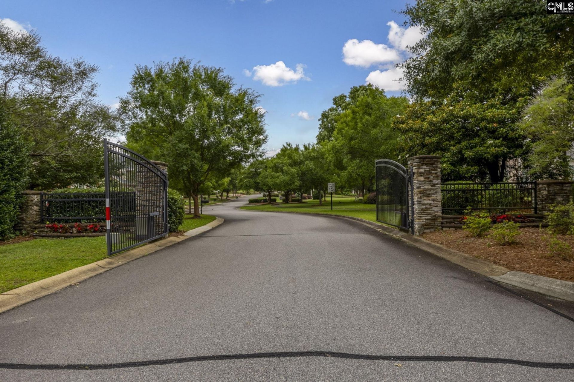 8 Greenside Lane  Photo 56