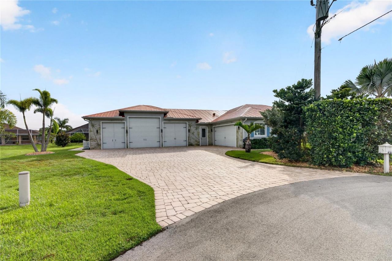 434 E Cashew, Punta Gorda, FL 33955 Photo