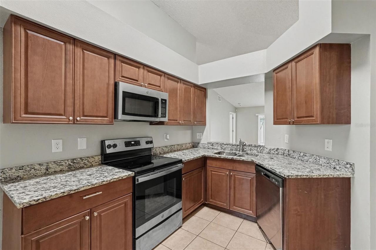 13245 Prestwick Drive , Riverview, FL 33579 Photo