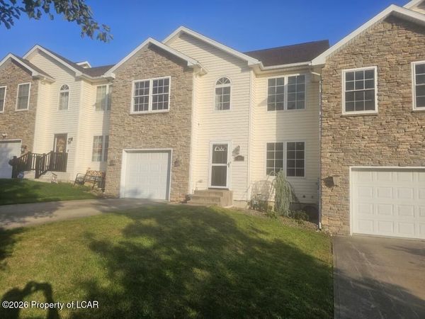 19 Kyra Way, Plains, PA 18702