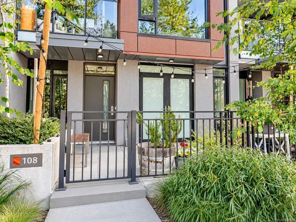 369 Tyee Rd , Unit #108, Victoria, BC V9A 0B6