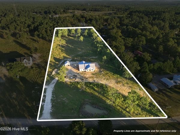 420 Huntland Road, Vass, NC 28394