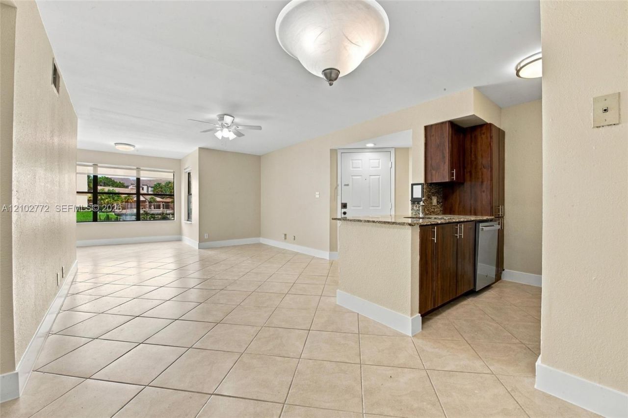 2946 S University Dr, Unit 7102, Davie, FL 33328 Photo