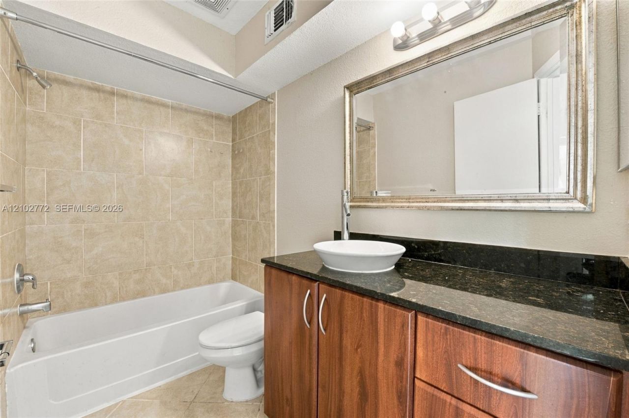 2946 S University Dr, Unit 7102, Davie, FL 33328 Photo