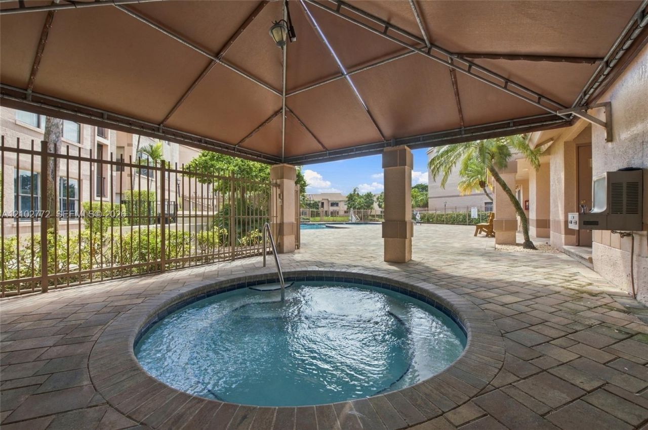 2946 S University Dr, Unit 7102, Davie, FL 33328 Photo