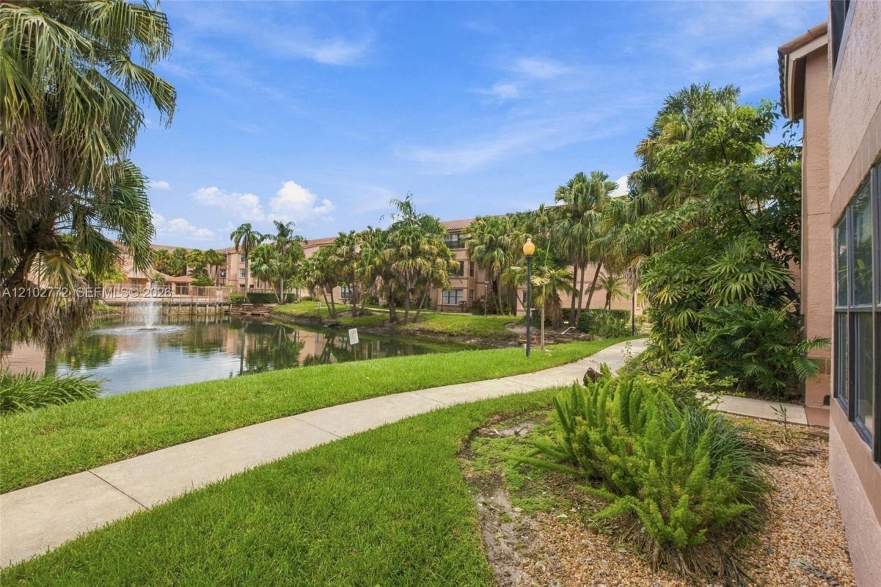 2946 S University Dr, Unit 7102, Davie, FL 33328 Photo