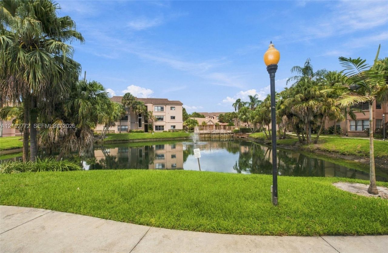 2946 S University Dr , Unit 7102, Davie, FL 33328 Photo