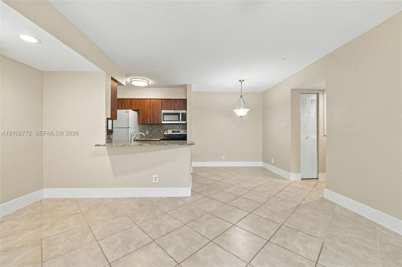2946 S University Dr, Unit 7102, Davie, FL 33328 Photo